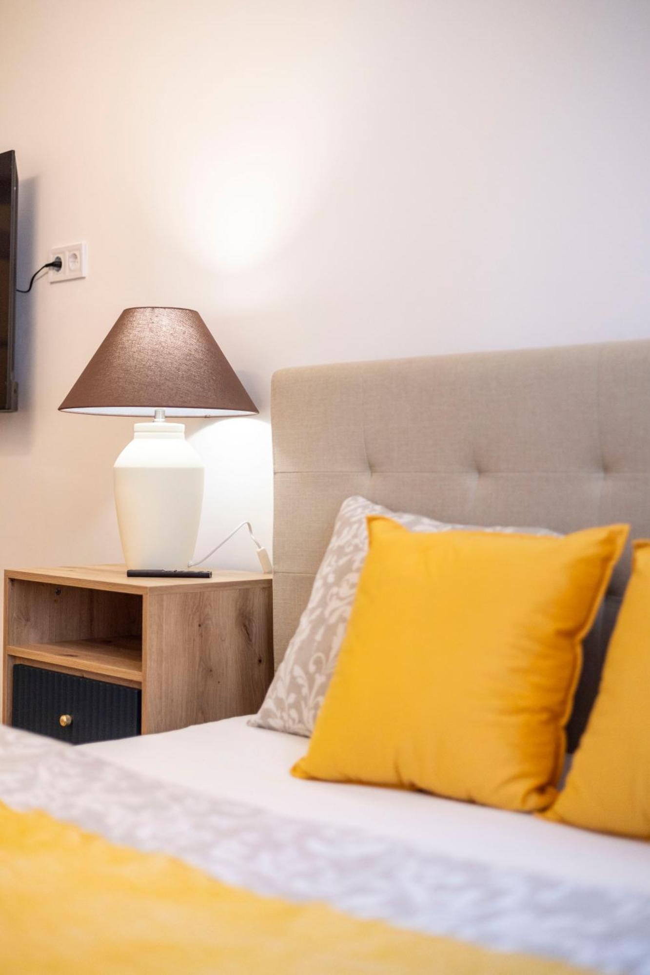 Charming & Cozy In The King Street Lejlighed